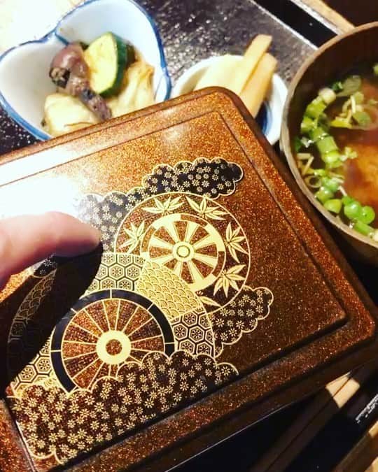 新宿寅箱のグルメインスタ