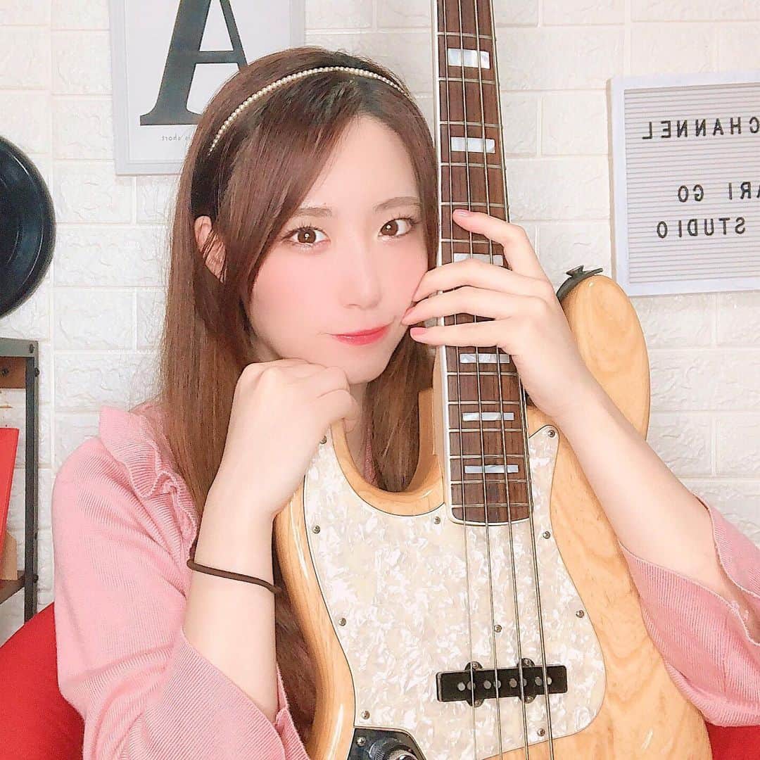AKARIさんのインスタグラム写真 - (AKARIInstagram)「昨日はいちにち オンラインベースレッスンのあかりんご先生でした〜！ . . #dailylook #fashion #ootd #music #musician #bass #bassguitar #acdc  #bassist #japanesegirl #japan #follow #pink #koreanfashion #bassgram #groove #slapbass #basssolo #YouTube #youtuber #bass #ベース #ベース女子 #red #akaちゃんねる　#bassgirls」5月31日 17時25分 - akaringobass