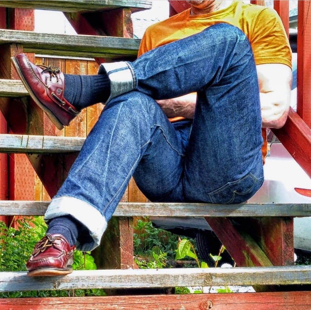 Denimioさんのインスタグラム写真 - (DenimioInstagram)「Happy #selvedgesunday y'all! Perfect time to chill in a pair of #samuraijeans and enjoy the sunshine. It's also the last day for the #denimiospringcontest! Just take a pic, tag us and mention the product featured in the caption and boom: you're eligible to win up to 15.000 #denimio points! So make the most of your lazy Sunday 💪💪💪」5月31日 18時15分 - denimio_shop