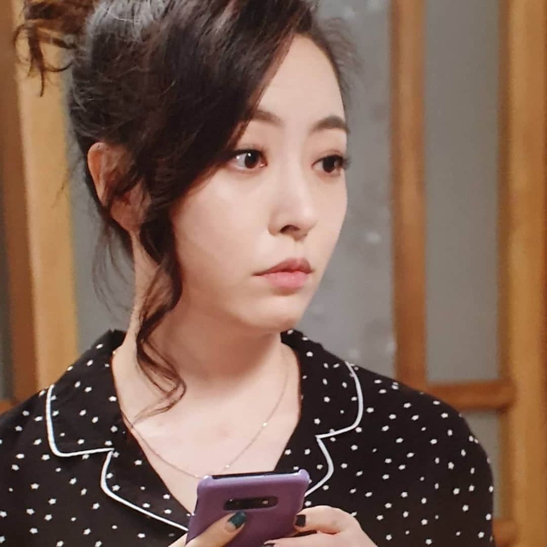 シム・ウンジンさんのインスタグラム写真 - (シム・ウンジンInstagram)「Good bye, Kate!! #나쁜사랑 #케이트 #한유진 #캐릭터떠나보내기」5月31日 18時28分 - eundung81