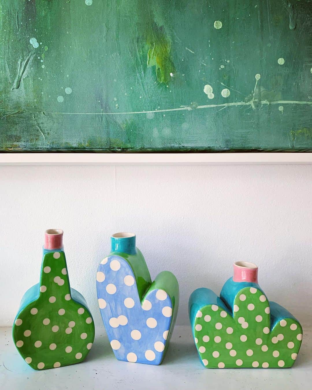 Tea and sittingのインスタグラム：「🌿 ✨ This is the LAST DAY that the #onlineopenhouse Shop will be open and as a bit of a treat, @keneardley has made 12 of his pieces available ‘To Order’ for today only! The shop will close this evening at 6pm GMT, so now’s you’re moment! 🌿 I am SO thankful, btw, that you have shown such amazing and continued support for the artists and their work during this strange time...and to say we’ve all been thrilled is a massive understatement!! 😘🤩 * there are direct links to the shop in my profile or via my Stories * #artistsopenhouses #shopindependent #brightonopenhouses #brightonartist #brightonart #aohonline」