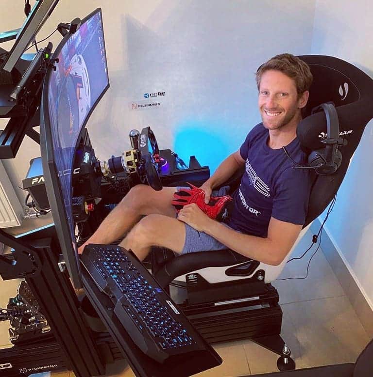 ロマン・グロージャンのインスタグラム：「Ladies and gentlemen, we are here for the next 6h 💯👌🙈 Lucky my @simlab_eu is very comfy and my @predatorgaming computer has got the perfect cooling for the challenge  #r8g #simracing #esports @iracingofficial @cube.controls」