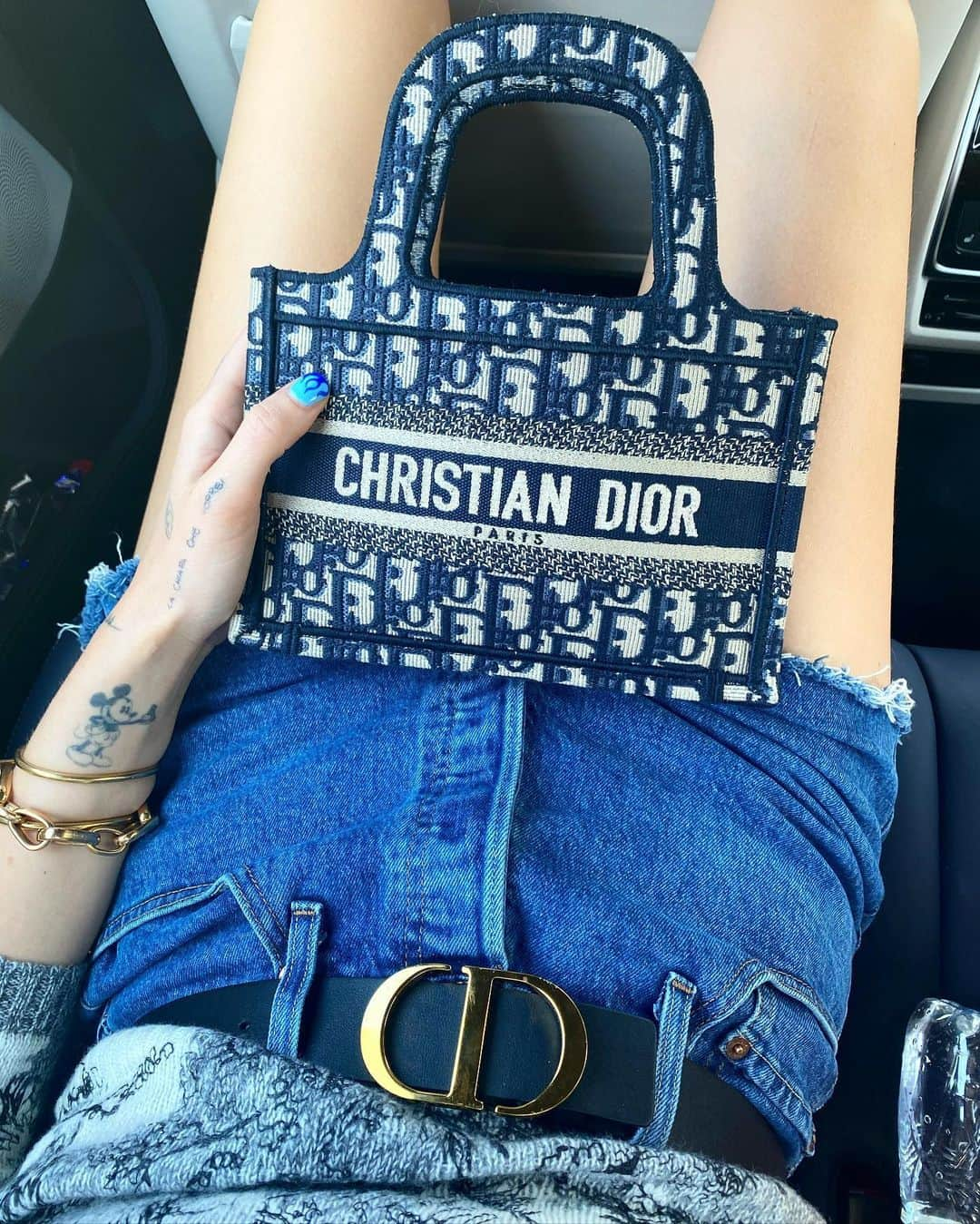 キアラ・フェラーニさんのインスタグラム写真 - (キアラ・フェラーニInstagram)「Such a @dior babe today #supplied」5月31日 19時43分 - chiaraferragni