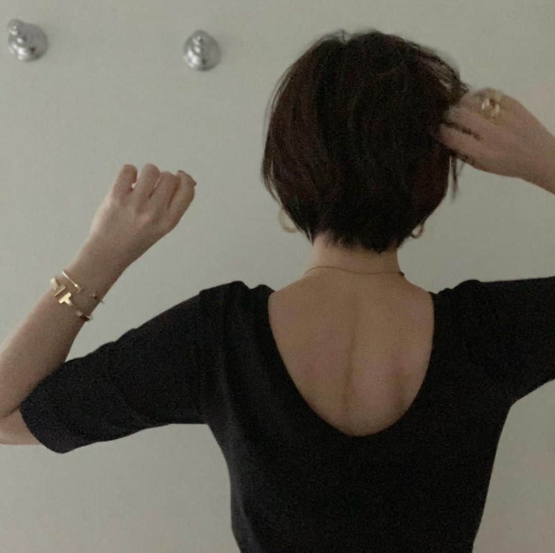 辺見えみりさんのインスタグラム写真 辺見えみりinstagram ご質問いただいていた 後ろの長さ このくらい短いです 前下がりにどんどんして行きたいので 後ろは短めになります ショートボブ 辺見えみり 5月31日 19時47分 Emiri Hemmi