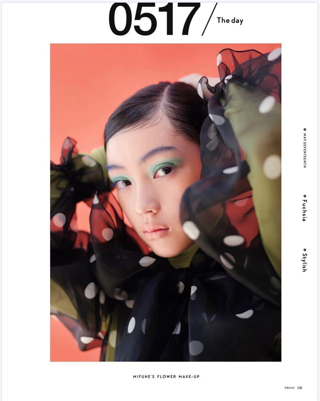 Kisshomaru S.のインスタグラム：「Miro @etrenne_official for @sweet_editors  styling @kumicomics  hair + make up @mifune2014  writer @ssaaccoo  flower @_shirochiyo_」