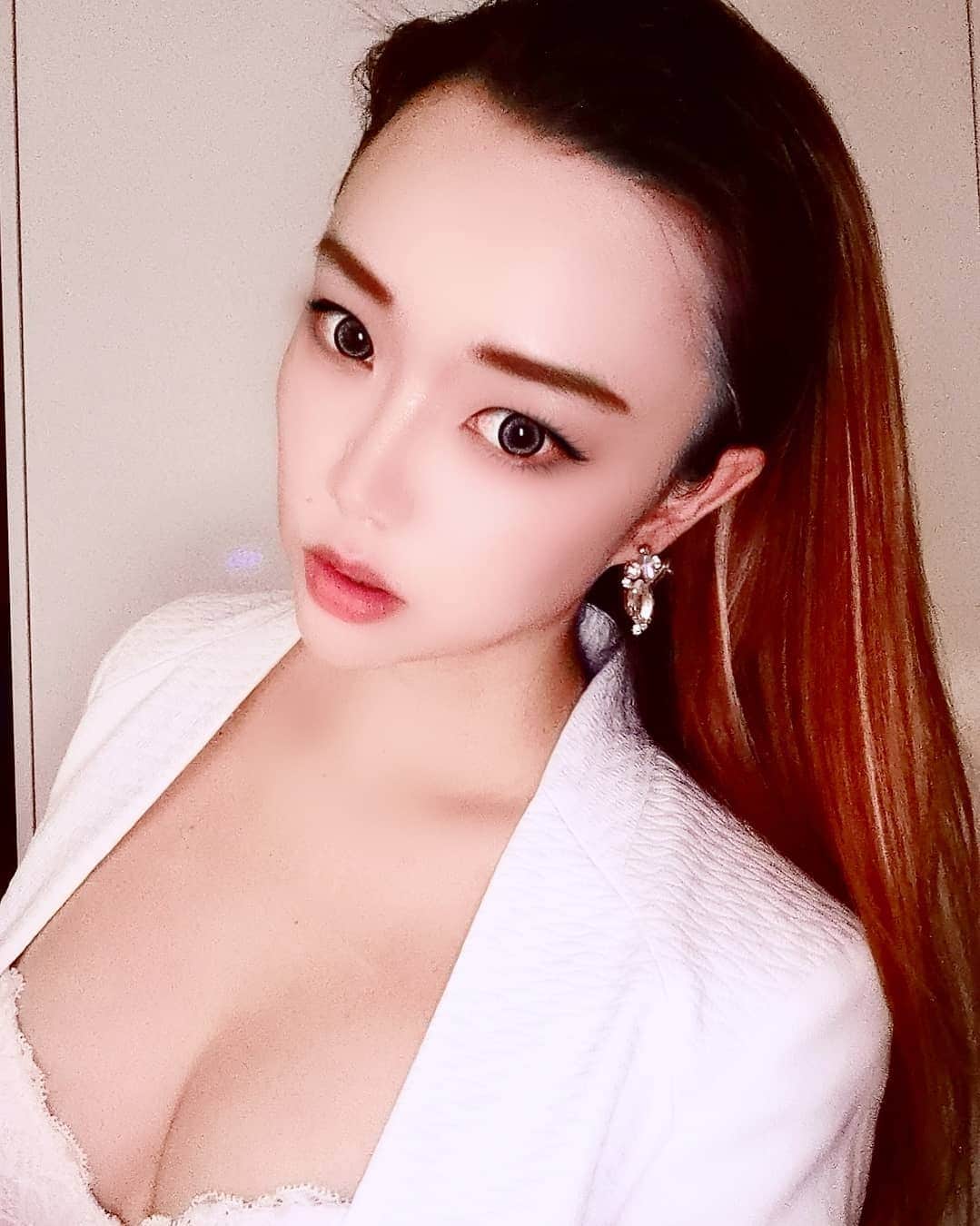 Nicole Chenさんのインスタグラム写真 - (Nicole ChenInstagram)「I want you and I know you want me too :) #抖音#抖音有毒 #抖音上瘾 #抖音精选 #抖音短视频 #douyinvideos #uzzlang #korean #chinese #asian #tiktokchina  #uzzlangstyle #douyin #抖音日常 #抖音上癮 #抖音短視頻 #tiktok #douyinchina #小姐姐 #抖音🎵 #抖音短视频在线#情侣 #恋爱 #fashion」5月31日 20時05分 - nicolechen.tv