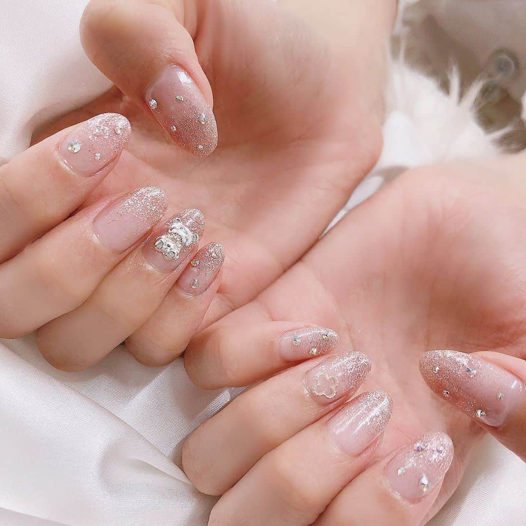 桜咲乃愛さんのインスタグラム写真 - (桜咲乃愛Instagram)「あとから見やすいようにnailのみで載せとく🥰💕✨ #ネイル#ジェルネイル#ラメネイル」5月31日 20時15分 - noasama1101