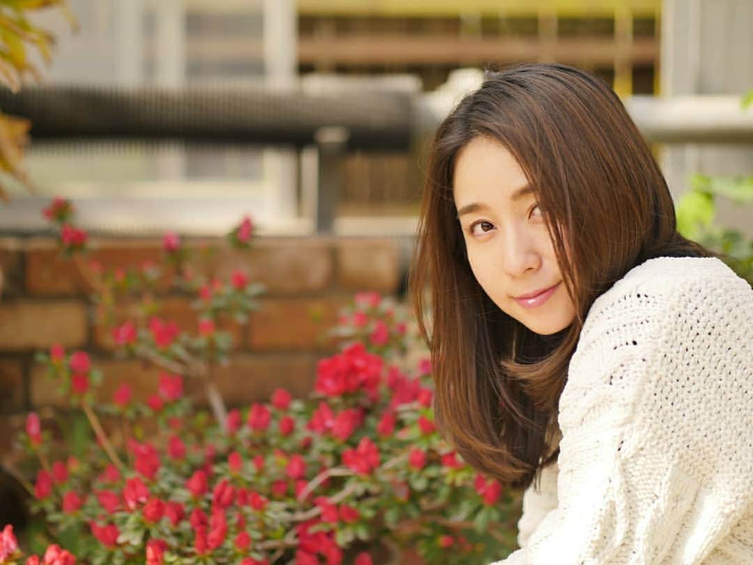 柚月美穂のインスタグラム：「#randompic . . ずっと観たかった映画をみています。 ﾈｯﾄﾚﾝﾀﾙ . . . #Japanese #Actor #cameraman #camerawoman #picoftheday #instagood #fashion #happy #followme #follow #art #me #instadaily #style #photography #fun #instalike #igersInstagrammers #photo #tokyo #japan #TLを花でいっぱいにしよう #FlowersforHana」