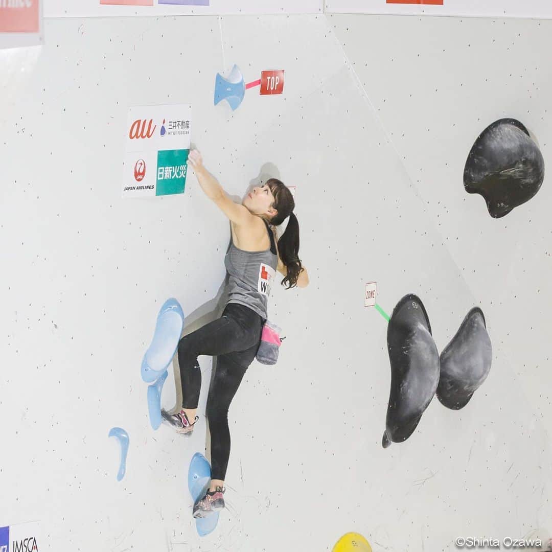大田理裟のインスタグラム：「大会に出てたのが懐かしく感じるなぁ🙁💥 ﻿ photo: @shintaozawa ﻿ #climbing #bouldering #クライミング #ボルダリング #japancup」