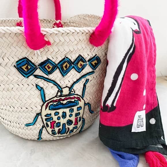 nocotoさんのインスタグラム写真 - (nocotoInstagram)「リアル虫…は苦手だけど、、、こんなポップな虫は楽しくてつい…。配色や模様がアーティスティックな刺繍バスケット。お部屋のインテリアにピリリッと、いかがですか？  #tunisia #basket #interior #昆虫 #insect #カゴが好き #カゴ」5月31日 20時38分 - nocoto_store