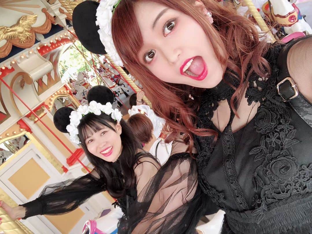入江綾乃のインスタグラム：「. . . . #あやのど ⑤ . . . #Disney #ディズニー #Disneyland #ディズニーランド #双子コーデ #声優 #俳優 #アクトレスガールズ #カメラ #撮影モデル #被写体 #ファインダー越しの私の世界 #ファッション #お洒落さんと繋がりたい #写真撮ってる人と繋がりたい #love #instagood #photooftheday #fashion #beauty #happy #cute #selfie #follow #camera #photography #photo #prowrestling #instalike」