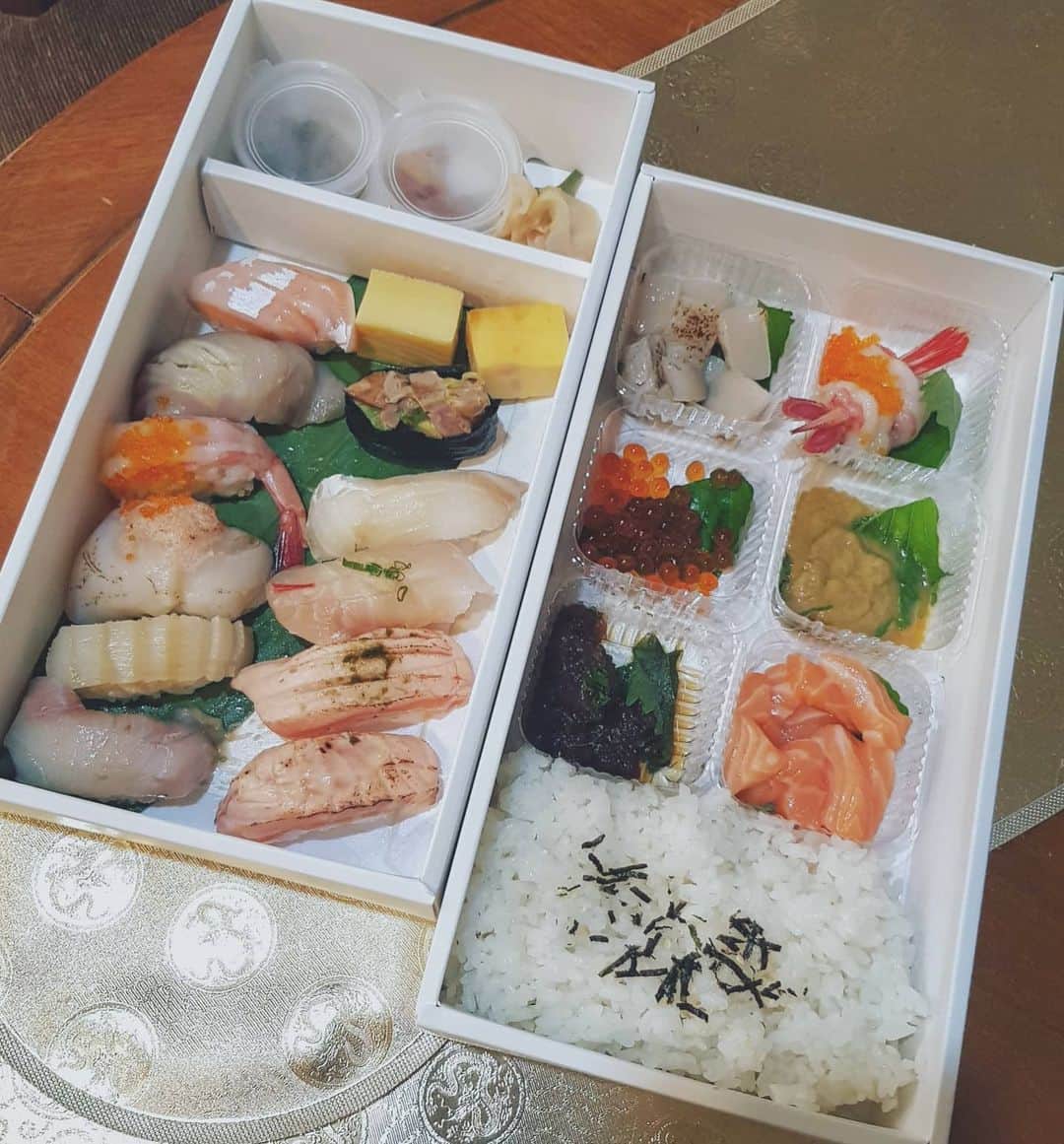 ニウィさんのインスタグラム写真 - (ニウィInstagram)「อยากทานอาหารญี่ปุ่น แต่คิดไม่ออกว่าร้านไหนดี แนะนำ @hotaru.119 ดี๊ดีจ้ะ❤」5月31日 21時11分 - newpatitta