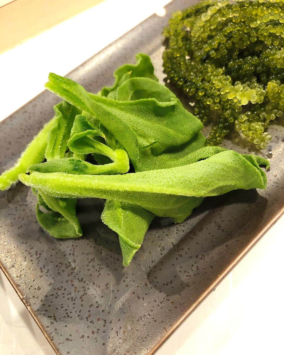 佐古真弓さんのインスタグラム写真 - (佐古真弓Instagram)「不思議な野菜よねー。 #アイスプラント  シャクシャクしてて歯応え楽しい。」5月31日 21時05分 - _sacomayumi_