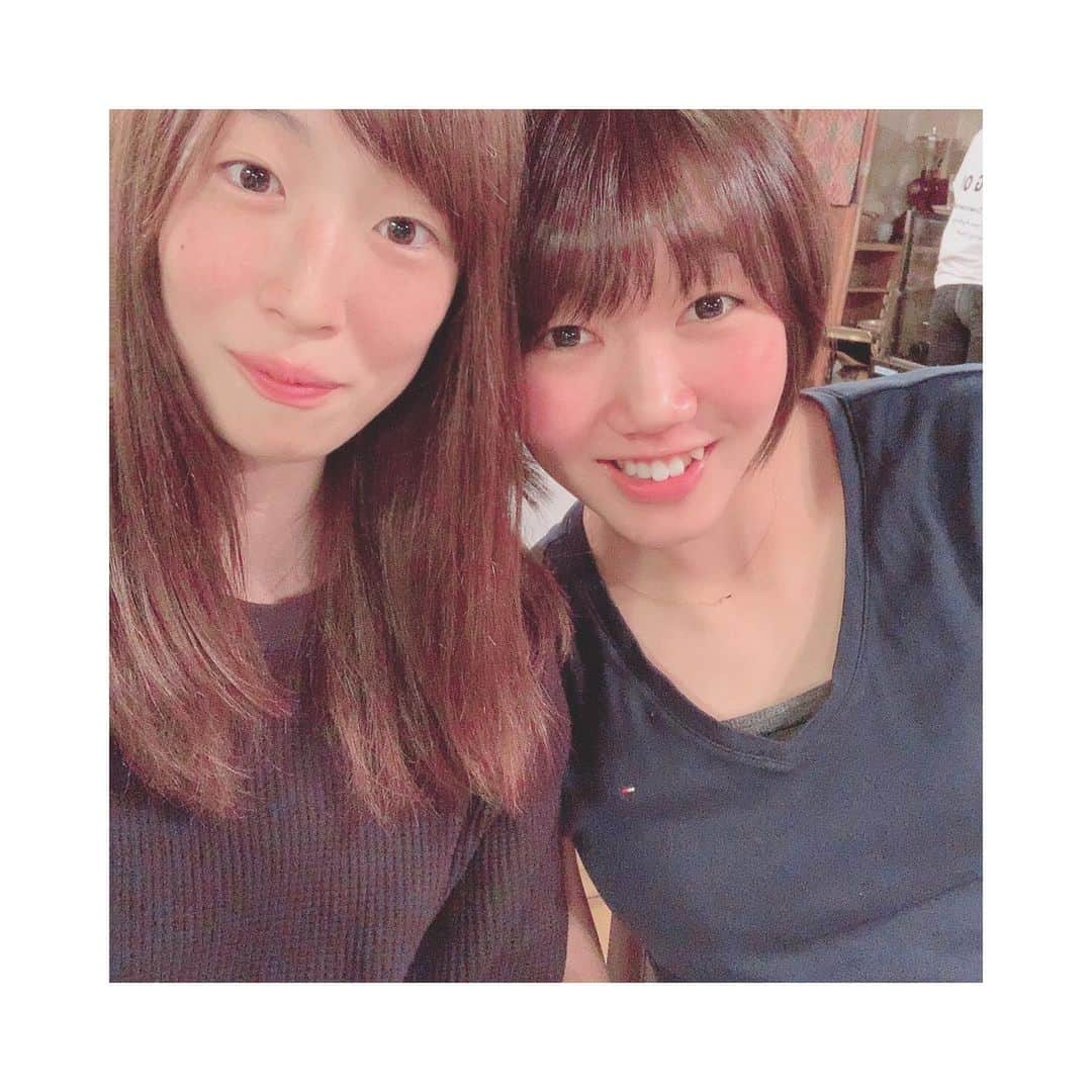 大竹里歩さんのインスタグラム写真 - (大竹里歩Instagram)「💙 NO.7  早坂梢依  こずえとのことは書ききれそうにないんですけど… . たくさん一緒に笑いあって たくさんいろんなお話して たっっくさんお世話になりました☺️💓 .  こずえは自分のことよりも 誰かのことチームのことを考えている 大人で心の広い優しい人です(*^^*)✨ .  日本語が結構おかしかったり おばかさん発言が多いけど…♡ 私は君の笑顔にたくさん救われました🥰  こずえとのコンビも対人も いつ思い出しても最高だなと思います♥️ 本当に幸せな毎日をありがとう🥺💓 .  #デンソーエアリービーズ #早坂梢依  #これからも末長くよろしくね♡ 【写真は過去のものです】」5月31日 21時29分 - riho_take0827