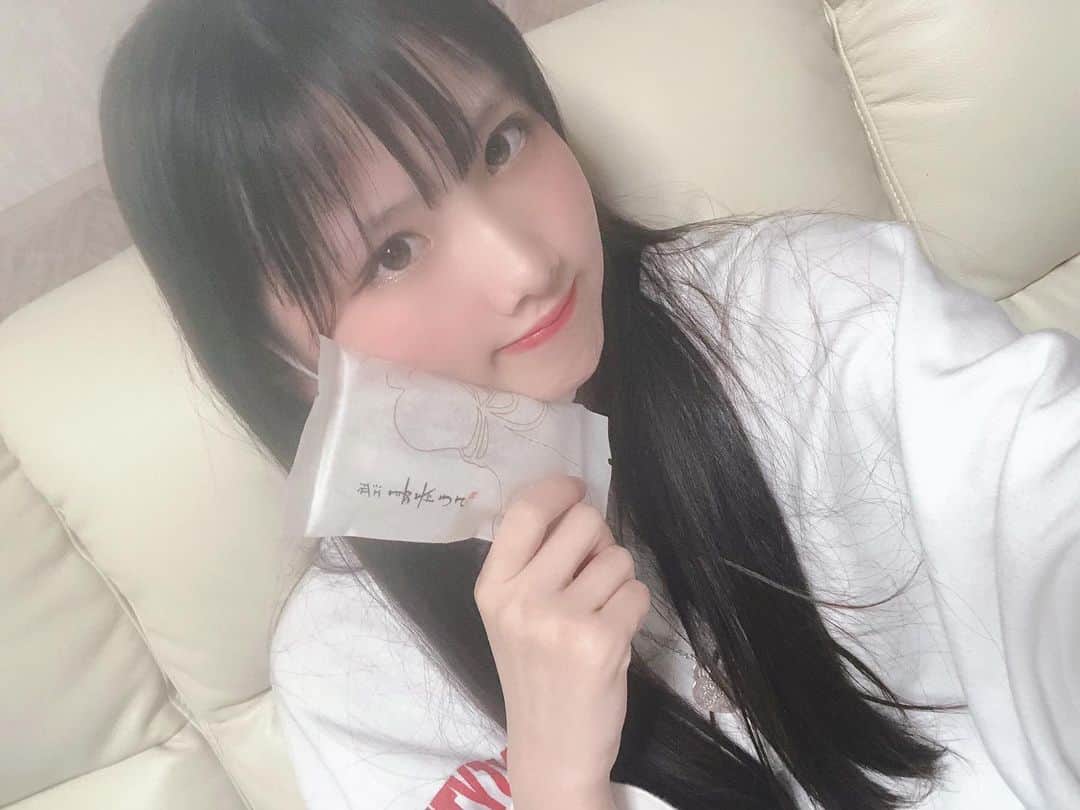中野みやびのインスタグラム：「長寿餅  #健康 #安全 #長持ち #長寿 #長生き #長続き #お餅 #餅 #motivation #japan #gourmet #日本 #お米 #girl #女子 #民謡ガールズ #みやび」
