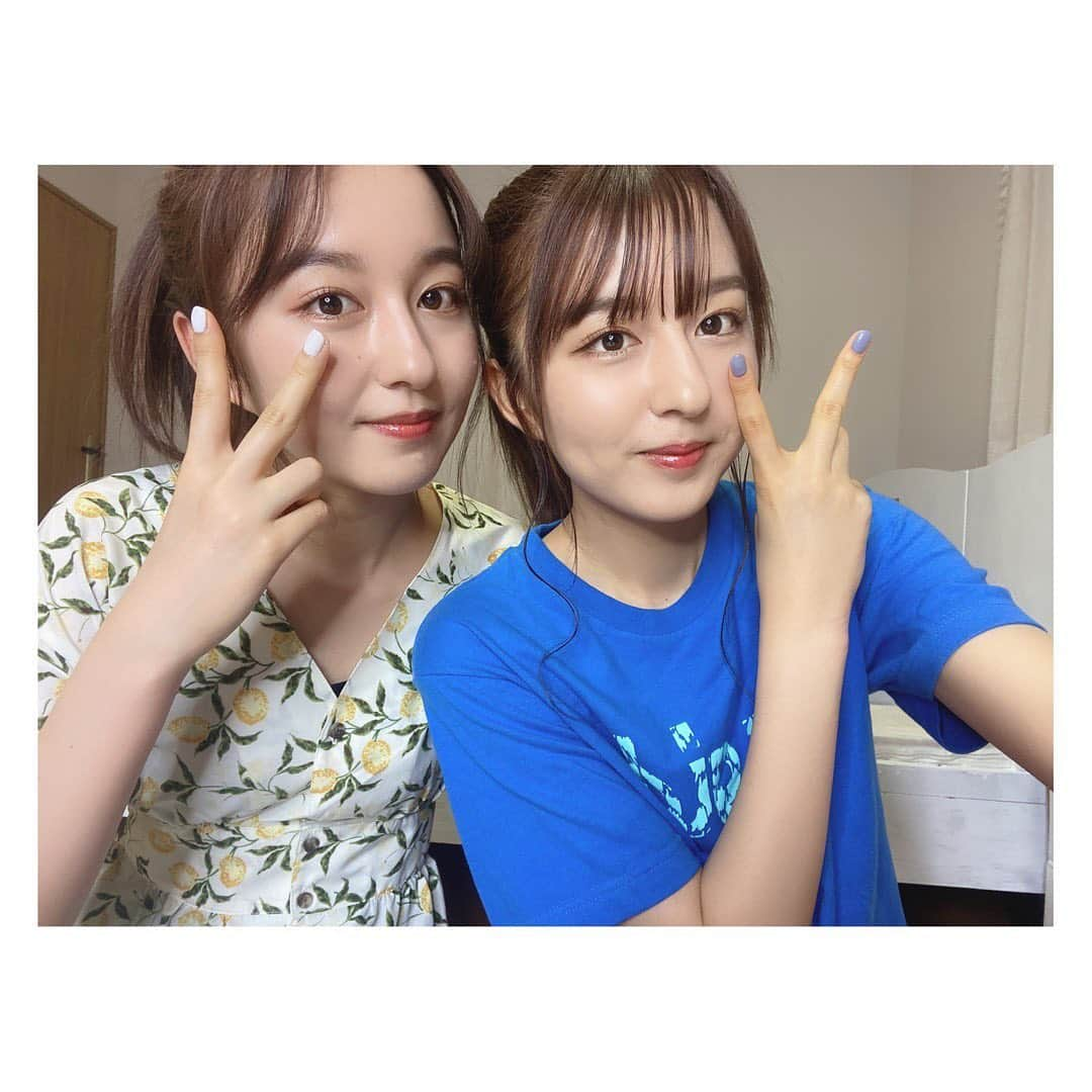 りかりこさんのインスタグラム写真 - (りかりこInstagram)「. また、りこりかになってる🤣 10代最後のLINELIVE ありがとうございました❤️ 明日が10代最後の日 ということで 楽しく過ごします🥱✊🏻 #りかりこ #双子 #twins #instalike」5月31日 21時46分 - rikariko_official