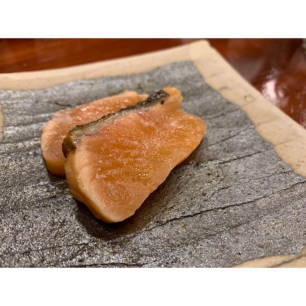 水戸悠夏子さんのインスタグラム写真 - (水戸悠夏子Instagram)「お祝いで、すし あらいさんへ。 本当に美味しくて美味しくて、幸せでした・・・。思い出して、ニヤニヤと余韻に浸っております。（写真はほんの一部）お寿司って綺麗だなあ。」5月31日 22時01分 - mitoyukako