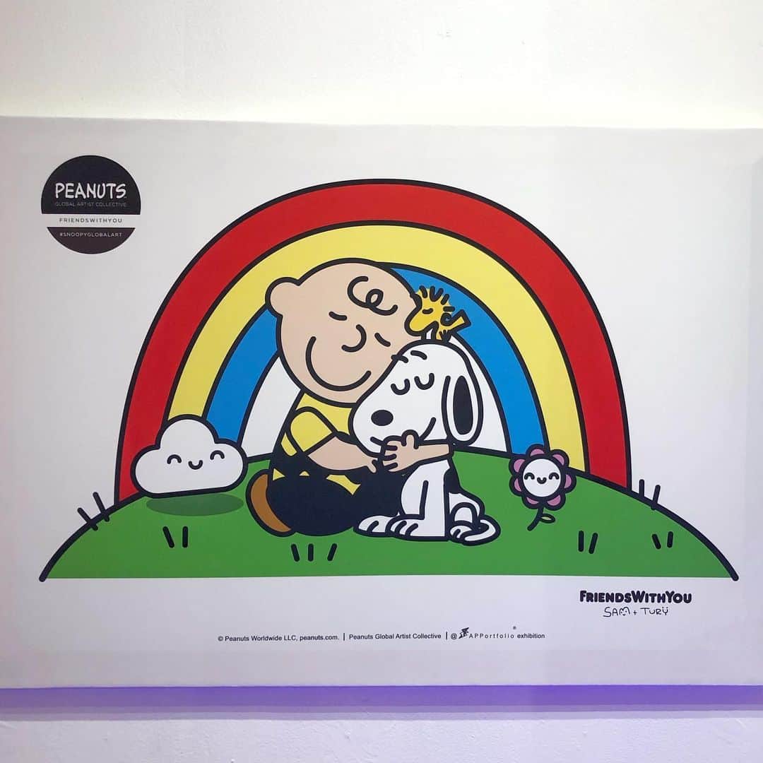 エリザベスラウさんのインスタグラム写真 - (エリザベスラウInstagram)「When a picture says a thousand words. When there is unrest and uncertainty, this 70th anniversary #Snoopy exhibition made me feel happy, positive, grateful and inspired.」5月31日 22時11分 - elizabethlauldn