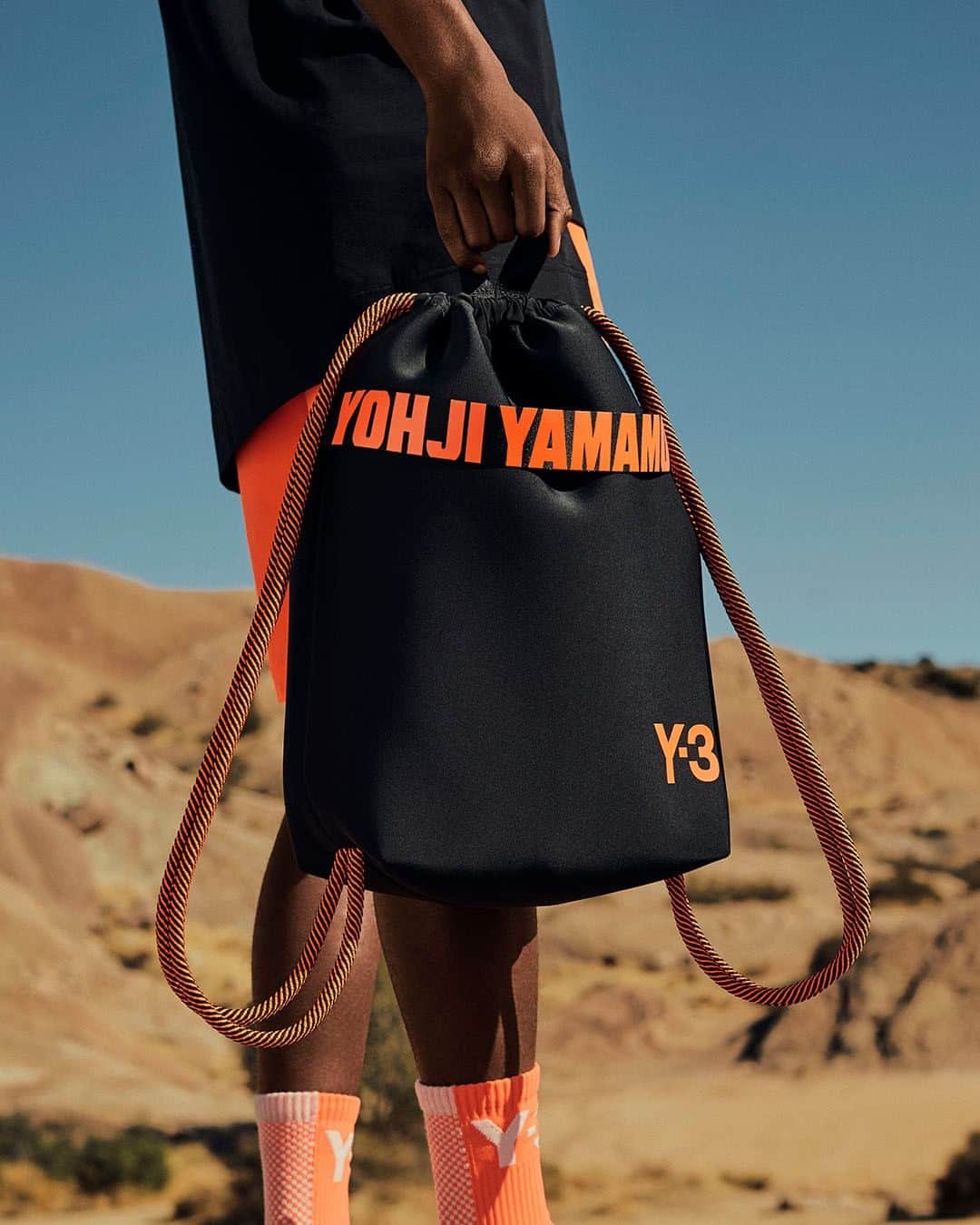 ワイスリーのインスタグラム：「The beach isn’t going anywhere.  Y-3 Drawstring Beach Bag. Ready when you are. Y-3 Spring/Summer 2020. --- #adidas #Y3 #YohjiYamamoto Discover the collection at adidas.com/y-3」