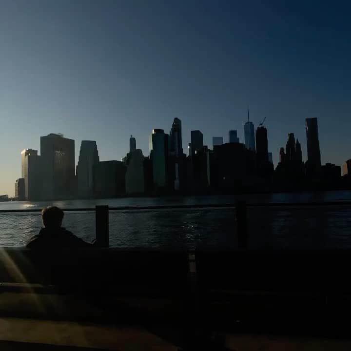 大塚良子のインスタグラム：「someday ordinary NY before  pandemic.. I hope all situations in NY and the world go for the better.  #justiceforgeorgefloyd  #nyc #staystong #staysafe」