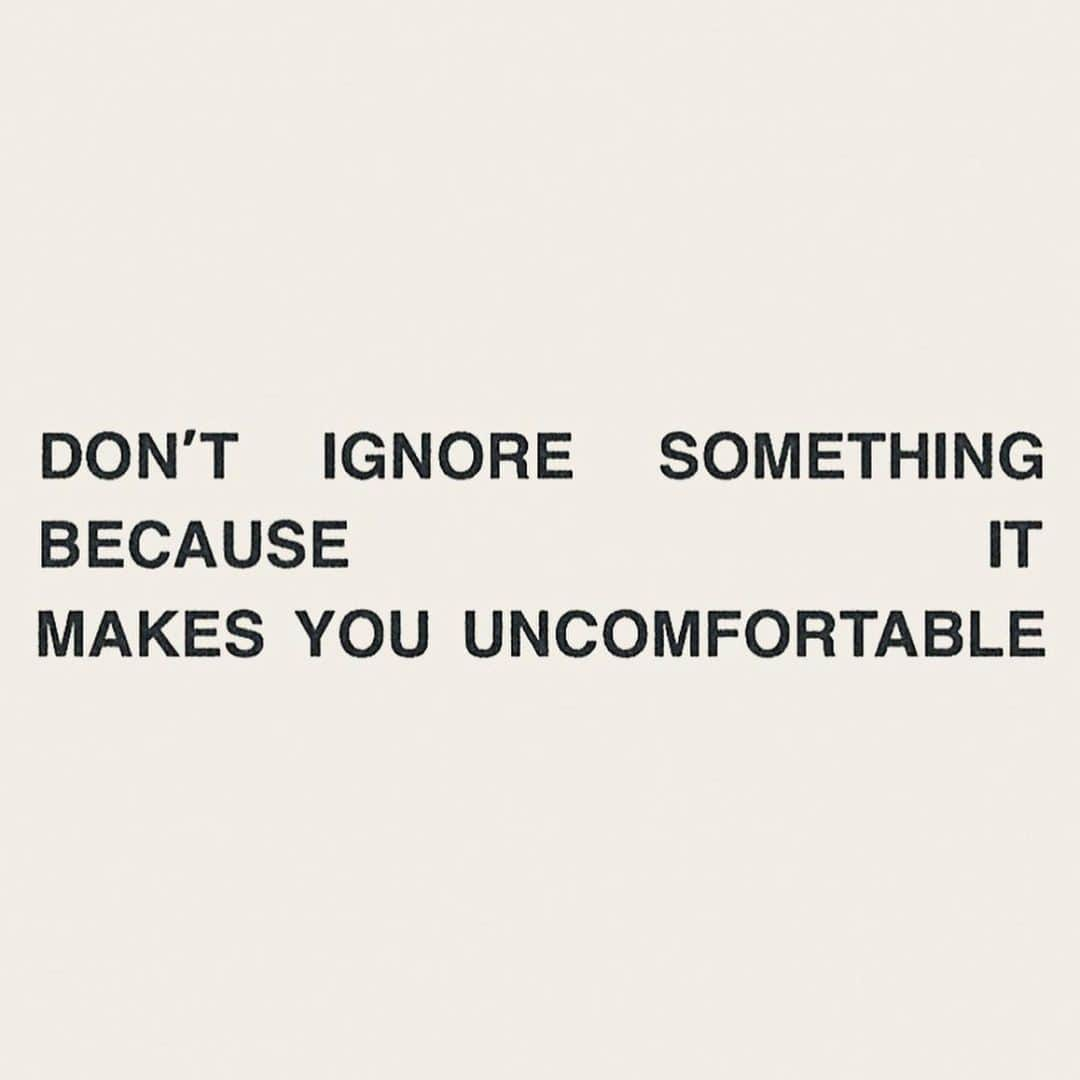 YOONさんのインスタグラム写真 - (YOONInstagram)「If discrimination and racism is a result of developed thinking, what can we do to stop from now on?  Nelson Mandela said, 'No one is born hating another person because of the color of his skin or his background or his religion. People must learn to hate, and if they can learn to hate, they can be taught to love, for love comes more naturally to the human heart than its opposite'. To me, the opposite of love isn't hate. The opposite of love is indifference. Asian Americans, WE HAVE TO SUPPORT EACH OTHER. Both the Black people and Asians have dealt with racism, but it was our black brothers and sisters who bore the burden first in America (Immigration Act of 1965). Stand with them. Don't just watch passively. Use your voice to stand in solidarity. Racism has no place in 2020. .  Graphic @domrobxrts  #MinoritiesinSolidarity #asians4blacklives #georgefloyd #BLACKLIVESMATTER」5月31日 23時08分 - yoon_ambush