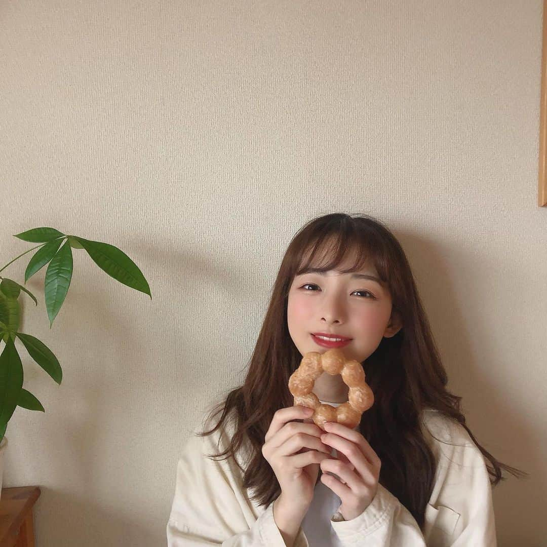 磯部杏莉さんのインスタグラム写真 - (磯部杏莉Instagram)「🍩🍩 . . . #ポンデリング #もちもち #1枚目 #微妙に覗けてない」5月31日 23時08分 - isobe_anri