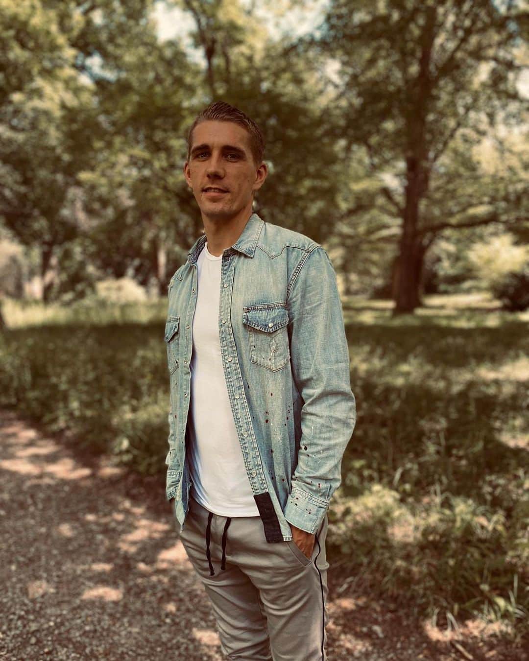 ニルス・ペテルセンのインスタグラム：「So lässt’s sich aushalten.. ☀️ Genießt die Sonne, macht Euch schöne Pfingsten - und bleibt gesund. #Sonntag #Pfingsten #SCFreiburg #SCF #NP18」