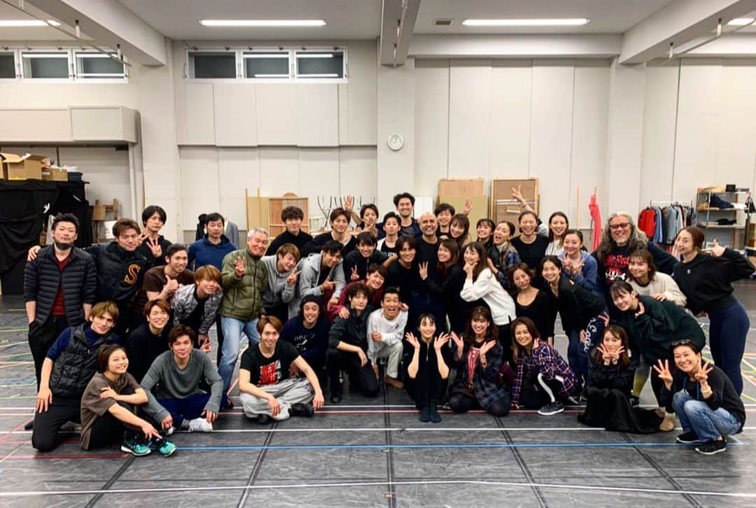 矢吹世奈のインスタグラム：「・ 本来なら今日はWSS season3千秋楽 WSS大千秋楽の予定でした！ season3の幕は上がらなかったですが season1から含めて出会えたすべての人に感謝です お客様にもまた会えるよう がんばります！💪🏼 #wss #westsidestory」