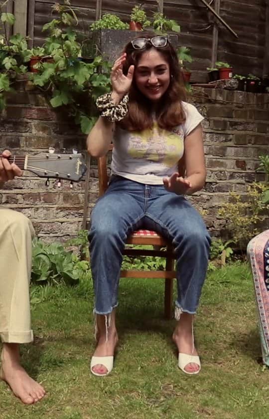 キティー・デイジー＆ルイスのインスタグラム：「This weekend we took part in the @redroosterfestivals 2020 virtual festival, to help raise money for @liveforloveuk @trusselltrust and UK food banks. Here's our acoustic version of 'I'm Going Back' live from the Durham Sound Garden (@durhamsoundstudios). Peace and love 💚」