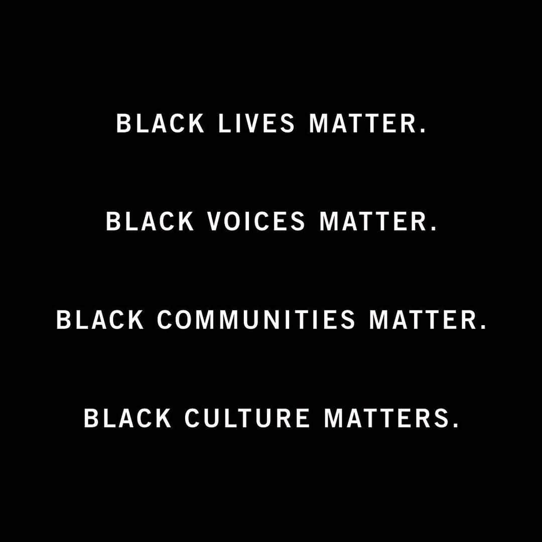 Fashion Weekのインスタグラム：「We stand with you and together we will create lasting change. #BlackLivesMatter」