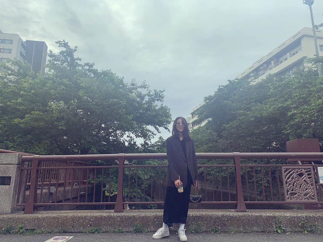 江藤百香のインスタグラム：「おはよ🚶‍♀️」