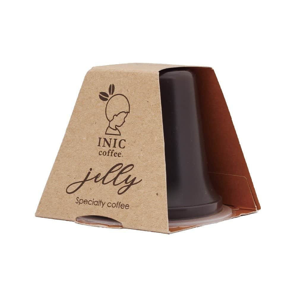 INIC coffeeさんのインスタグラム写真 - (INIC coffeeInstagram)「☆「INIC coffee Jelly」☆ INICMARKET近日登場！ . 丁寧に淹れたこだわりの一杯を、 そのままゼリーで堪能できる本格派のコーヒーゼリーが新登場します！ . 今年の夏は待望の「シングルオリジンコーヒー」シリーズ。 . シングルオリジンがもつアロマや苦味、コク、酸味、果実の風味などの特徴を抽出し、 その風味をゼリーでそのままに再現。 . このゼリー、よくあるクリームをかけるのではなく まずは「そのまま」味わっていただきたい一品です。 . エチオピア、コロンビア、グァテマラの特徴と違いをゼリーでしっかりと出したここまでの本格派コーヒーゼリーは、きっと味わったことがないハズ。 . INICのこだわりがつまった本格コーヒーゼリー、 発売をどうぞお楽しみに！ #iniccoffee #inic #イニック #イニックコーヒー #coffeetime#coffee_time #coffeelovers#coffeegram #5秒で本格コーヒー #おうちカフェ #丁寧な暮らし #イニックコーヒーのある生活 #おうちカフェ #初夏 #ゆったり #coffeejelly  #本格派コーヒーゼリー #シングルオリジン #近日登場 #エチオピア #グァテマラ #コロンビア」6月1日 10時29分 - iniccoffee