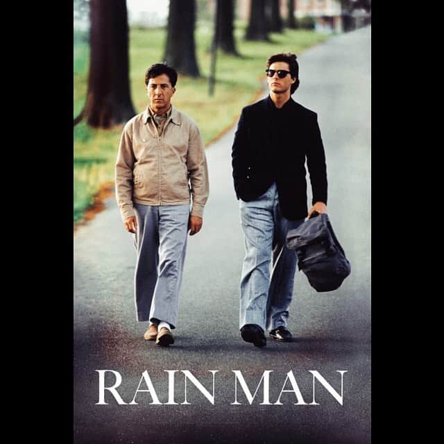 佐津川愛美のインスタグラム：「🎥🏠 #RainMan . . おはようございます😊 6月のスタート！！気持ち新たに今日からあることを半年頑張ろと思っていたけど、1ヶ月多かった。ラッキーだと思ってチャレンジだ！とりあえず2ヶ月は強化期間にするぞ。毎日継続していることってありますか？？ . . ダスティンホフマンのお芝居をみて、役者ってすごいなぁと思わせてもらっていました。これはリアルの感動とは違う、作り上げた世界での感動。 どんな気持ちでもちょっとしたことでも、心が動く瞬間を観ている方にお届け出来たならそんなに嬉しいことはありません。私は現場が好きでお芝居が楽しくて、この場に居させてもらっているだけなのに、更にそんな事が出来たならとっても嬉しいことなんです。 役者として頑張ろうと思わせてくれる作品。 それにしても「IamSam」に続いて、トムクルーズのキャラクターをみていて苦しかったー。何かに追われて荒んでいっぱいいっぱいになって、やること全て裏目に出ちゃうみたいな人。 凄く胸が張り裂けそうになる。 今の自分はゆるゆる生きているので程遠いと思うんだけど、すごく苦しくなる。なんでかなー？何に共鳴しているのかなー？」