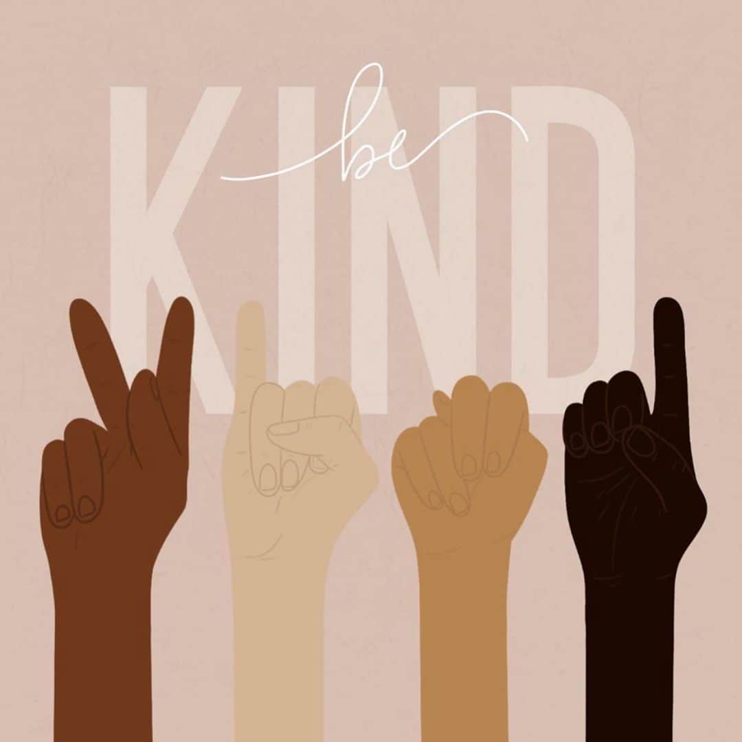 ユミキムさんのインスタグラム写真 - (ユミキムInstagram)「Praying for a kind world, where #BlackLivesMatter. 🙏🏻 Together we can make this change. #TogetherWeAreStronger」6月1日 2時02分 - yumikim