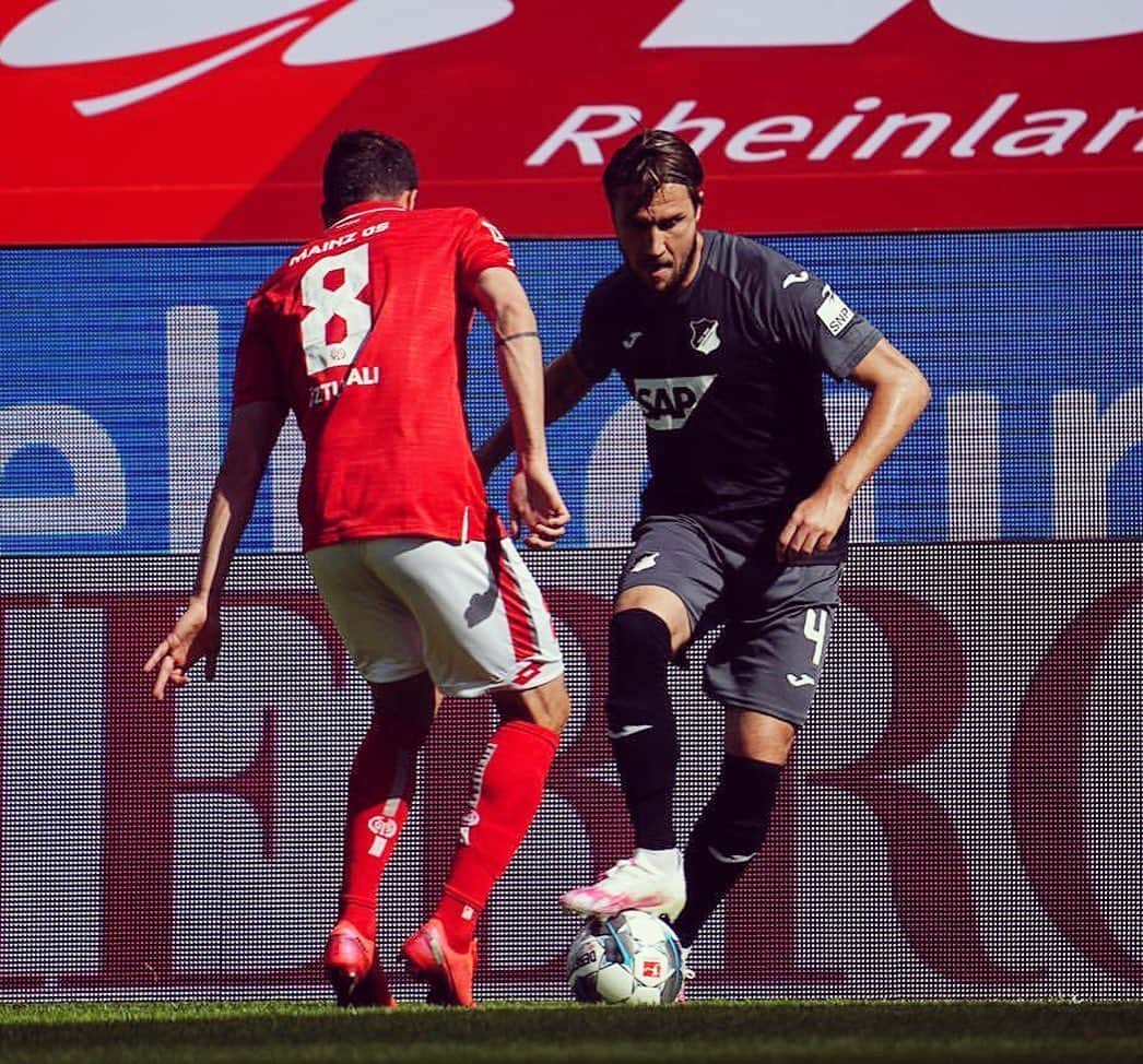 エルミン・ビチャクチッチのインスタグラム：「🤜🏼tough fight , +3 points🤛🏼 #keepgoing #workhardplayhard #striveforgreatness #godisgreat #thatway」