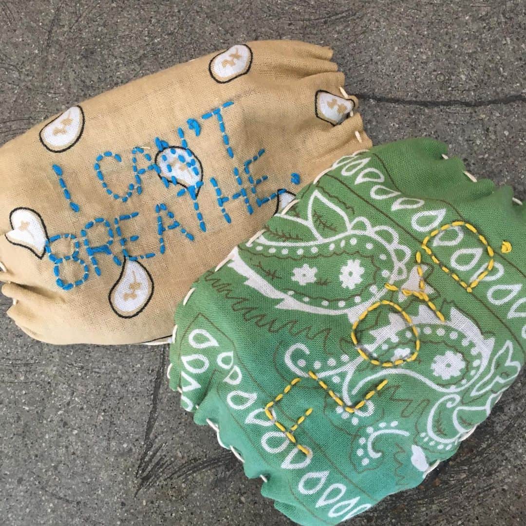 カレンザンボスビンテージクチュールのインスタグラム：「In honor of you Mr. George Floyd. DM for details to purchase your own custom mask. #blacklivesmatter #georgefloyd #support #justiceforgeorgefloyd」