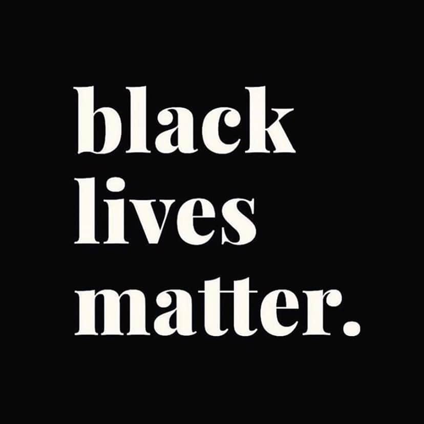 ローラ・スペンサーのインスタグラム：「“Not everything that is faced can be changed, but nothing can be changed until it is faced.” -James Baldwin  Black Lives Matter. It is an absolute fact to be faced that white privilege, silence, and inaction kills.  White people have failed. I have failed. It is urgent that we do better by listening to the voices who have been saying this for centuries, going beyond social media declarations and focusing on educating ourselves, organizing productive discussion and action, and lifting up communities with unwavering and constant support. Lives depend on it.」