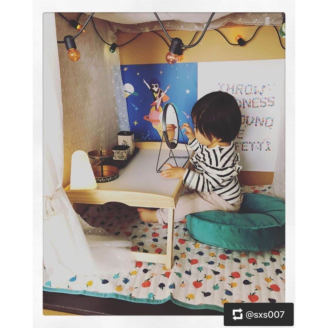 IKEA JAPANさんのインスタグラム写真 - (IKEA JAPANInstagram)「【キャンペーンご参加ありがとうございました！】﻿ #家でイケアとできること Instagramキャンペーンは終了いたしました。ご参加いただいた方々の投稿をいくつかご紹介します。﻿ ﻿ ーーーー﻿ ﻿ 1枚目： @gogo_fumikichi﻿ ペットとソファで過ごす、癒しのおうち時間です🐶﻿ ﻿ 2枚目： @sxs007﻿ 押し入れの中と思えない、最高の秘密基地⛺️﻿ ﻿ 3枚目： @kobami_style ﻿ 庭を最大限に楽しむ工夫がいっぱい🌴﻿ ﻿ 4枚目： @u_.mu.san﻿ おいしそうなお菓子と素敵なスタイリングでHome cafe☕️﻿ ﻿ 5枚目： @cocoka87﻿ デッキスペースを1日中いられそうなリラックス空間🏕﻿ ﻿ ーーーー﻿ ﻿ キャンペーンへのご参加、誠にありがとうございました！﻿ これからもIKEAと、おうちでの素敵な時間を過ごしてくださいね。﻿ ﻿ #イケア #IKEA #ikeajapan #stayhome #おうち時間 #家でイケアとできること」6月1日 11時00分 - ikeajapan