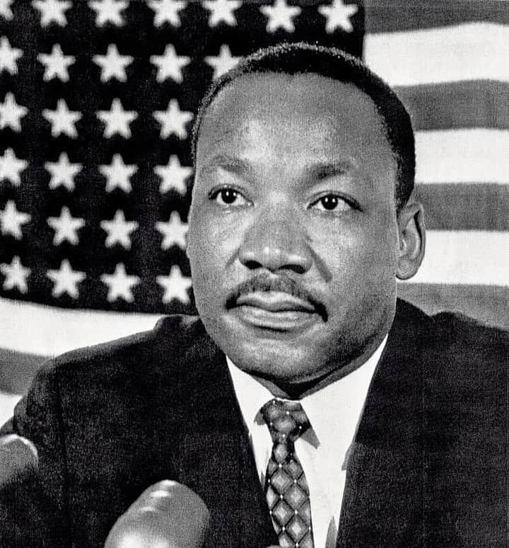 シャーロット・ケンプ・ミュールさんのインスタグラム写真 - (シャーロット・ケンプ・ミュールInstagram)「The March on Washington was a peaceful protest. And guess what?  It got the Civil Rights Act of 1964 passed, and led to the Selma Voting Rights Movement and the passage of the Voting Rights Act of 1965.  Let us *please* seek REAL justice for Floyd, and any other person who has been a victim of abuses of power. The only way to do this is by changing laws, raising money, winning the culture war and marching together as a COMMUNITY. Not burning communities. 🙏」6月1日 6時21分 - charlottekempmuhl
