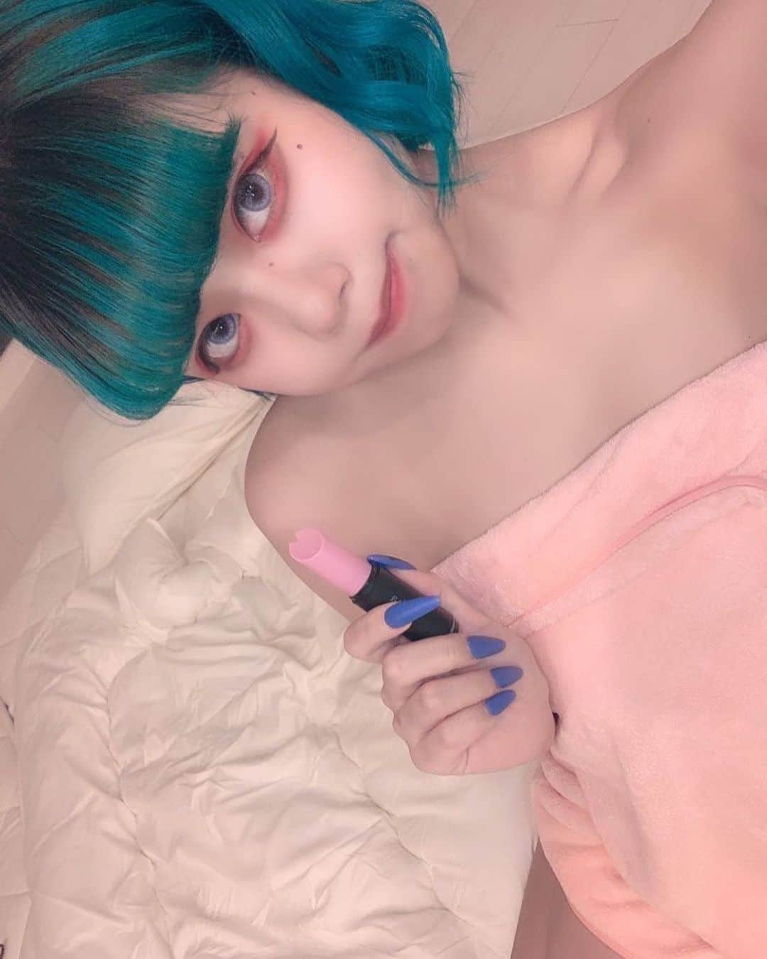 mamiのインスタグラム：「🎀✨」