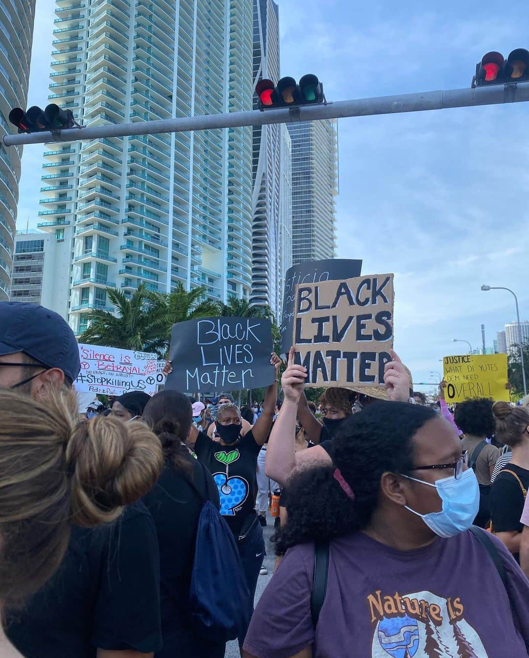 ダネル・レイバさんのインスタグラム写真 - (ダネル・レイバInstagram)「#blacklivesmatter #georgefloyd #breonnataylor #countlessothers」6月1日 8時22分 - danelljleyva