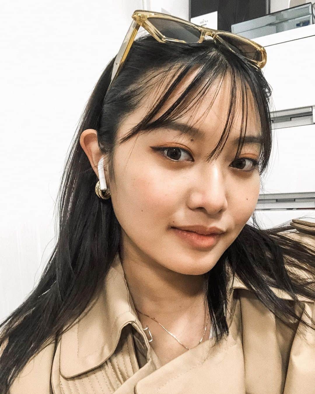 のインスタグラム：「. 今日から6月ですね。 仕事や学校がスタートした方も多いみたいですが、 変わらず体調には気をつけてくださいね😭 頑張りましょう❤️ . #selfie #me #セルフィー #唇の色 #なかった」