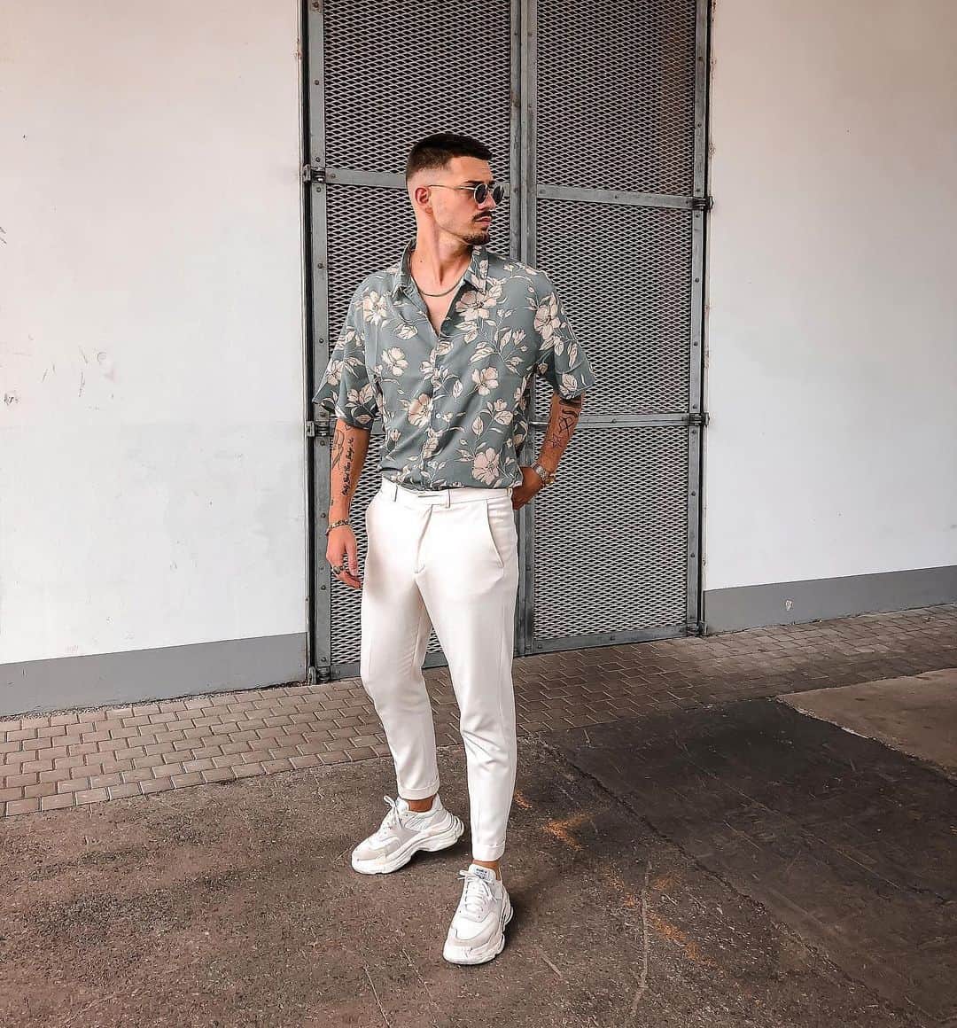 STYLE4GUYSのインスタグラム：「Wear @FashionNovaMEN and Step Up Your Fit Game 🎮 Steez up your wardrobe with @FashionNovaMEN👆#FashionNova FashionNovaPartner #NovaMEN」