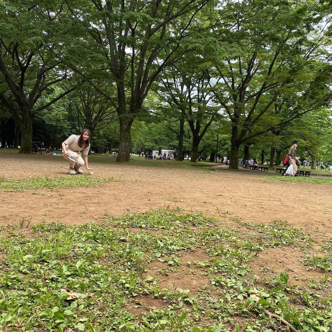 moca さんのインスタグラム写真 - (moca Instagram)「友達とバトミントン！🏸﻿ ﻿ 久しぶりに体を動かすことが出来て﻿ 気持ちよかった！﻿ ﻿ にしても最後の写真、﻿ 私のどんくささが滲み出てる笑﻿ バドミントンのコツ教えて！！🤣﻿ ﻿ 今日は20:00〜ファンクラブ会員の皆さんと﻿ 一緒にお悩み相談室やるよ！！﻿ EQライブキャストというアプリです！！﻿ 待ってます！！👍🏻👍🏻👍🏻﻿ ﻿ #lol #avex #moca #エルオーエル　﻿」6月1日 19時20分 - moca_lol