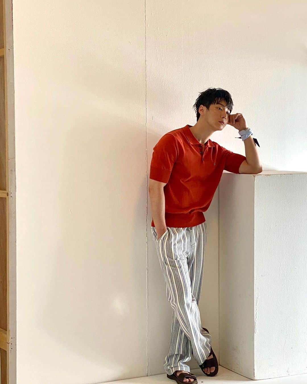 ユン・シユンさんのインスタグラム写真 - (ユン・シユンInstagram)「#넘사벽 ⠀ 넘사벽 클레스 화보가 또 나올 예정입니다🙊 이리 찍어도 굿👍 저리 찍어도 굿👍 @allurekorea ⠀ ⠀ #좋다좋아 #잘생겼다 #멋지다 #느낌좋고 #스타일좋고 #다좋다 #윤시윤 #YoonSiYoon #尹施允 #모아엔터테인먼트 #moa_ent」6月1日 19時46分 - moa_ent