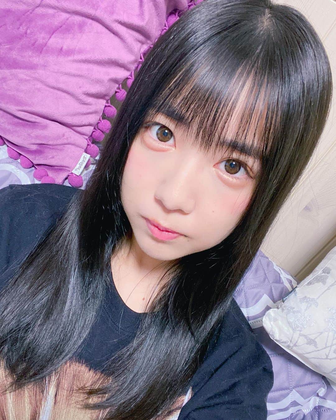 天羽希純のインスタグラム：「今週どこかで○○を殺すニット着ようかな〜  見たい人ー？」