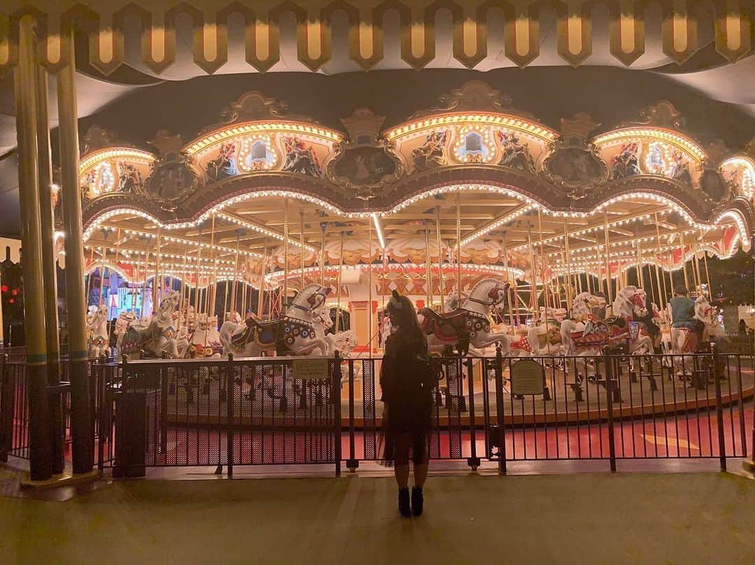入江綾乃のインスタグラム：「. . . . #あやのど ⑥ . . . #Disney #ディズニー #Disneyland #ディズニーランド #双子コーデ #声優 #俳優 #アクトレスガールズ #カメラ #撮影モデル #被写体 #ファインダー越しの私の世界 #ファッション #お洒落さんと繋がりたい #写真撮ってる人と繋がりたい #love #instagood #photooftheday #fashion #beauty #happy #cute #selfie #follow #camera #photography #photo #prowrestling #instalike」