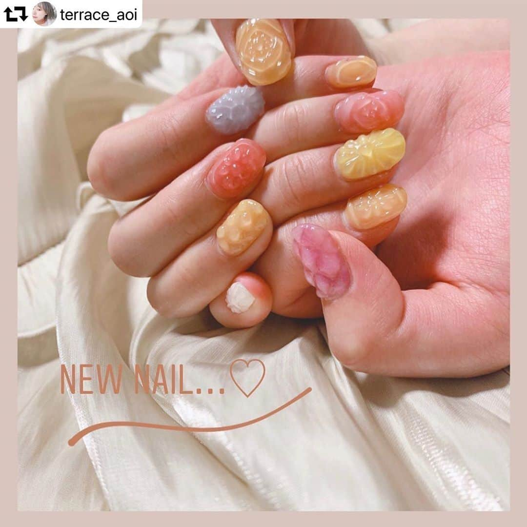 Bm Ngksdsさんのインスタグラム写真 - (Bm NgksdsInstagram)「#repost @terrace_aoi ・・・卒業生⭐️ネイル💅ドロップ❤️ ． ． ． ネイルをしてもらいました💅✨ ． 今回はなんと！！ #サクマドロップス のネイルです🍭 ． とっても美味しそうでお腹が空いちゃいます...♡🤤 ． ． nail… @tanail.terrace  @saya.y_nail」6月1日 11時03分 - bm.beautymode