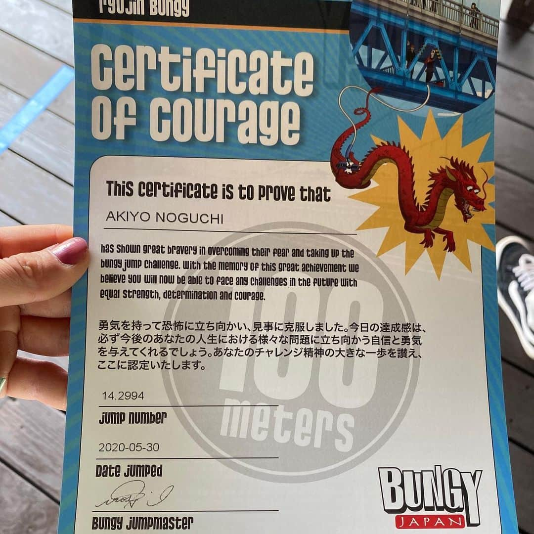 野口啓代さんのインスタグラム写真 - (野口啓代Instagram)「BUNGY JUMP!!!🎢 My birthday challenge is most highest BUNGY JUMP(100m over!) in Japan. That was amasing!!! I love this kind of scream challenge😂😱🤪* * * 茨城県内にある竜神大吊橋でバンジージャンプに挑戦🐉💨竜神バンジーは、高さ100mを超える日本一高いバンジージャンプなのです‼️ずっとやってみたかったけどなかなか踏ん切りがつかなかったので、誕生日に度胸試し😂💣* * 最初自分で飛ぶ瞬間は怖かったけど、とにかく楽しかった🤪💫次は後ろ向きで背中から飛びたかったけど、予約がいっぱいで断念…ジェットコースターとかフリーフォールとはまた違う感覚。これはハマりそうだなぁ〜またやりたい😜❤️* * 興味ある方、オススメです🤙🏻* みなさん是非茨城へ🚗💨(PR大使🎖)* * 動画も撮影したので お楽しみに🎥 * #竜神大吊橋  #竜神バンジー  #茨城県 #常陸太田市  #バンジージャンプ #バンジージャンプ初体験  #誕生日バンジー」6月1日 12時16分 - noguchi_akiyo