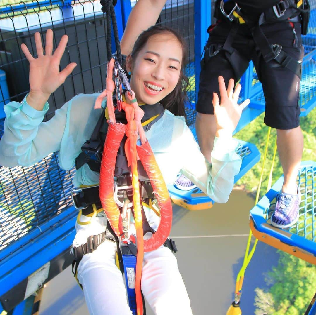 野口啓代さんのインスタグラム写真 - (野口啓代Instagram)「BUNGY JUMP!!!🎢 My birthday challenge is most highest BUNGY JUMP(100m over!) in Japan. That was amasing!!! I love this kind of scream challenge😂😱🤪* * * 茨城県内にある竜神大吊橋でバンジージャンプに挑戦🐉💨竜神バンジーは、高さ100mを超える日本一高いバンジージャンプなのです‼️ずっとやってみたかったけどなかなか踏ん切りがつかなかったので、誕生日に度胸試し😂💣* * 最初自分で飛ぶ瞬間は怖かったけど、とにかく楽しかった🤪💫次は後ろ向きで背中から飛びたかったけど、予約がいっぱいで断念…ジェットコースターとかフリーフォールとはまた違う感覚。これはハマりそうだなぁ〜またやりたい😜❤️* * 興味ある方、オススメです🤙🏻* みなさん是非茨城へ🚗💨(PR大使🎖)* * 動画も撮影したので お楽しみに🎥 * #竜神大吊橋  #竜神バンジー  #茨城県 #常陸太田市  #バンジージャンプ #バンジージャンプ初体験  #誕生日バンジー」6月1日 12時16分 - noguchi_akiyo